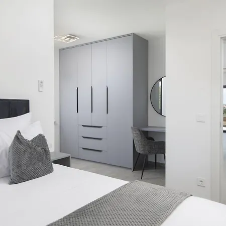 Del Sol Bei Fazana Mit Privatem Pool By Interhome Valbandon