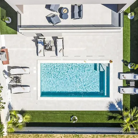 Del Sol Bei Fazana Mit Privatem Pool By Interhome * Valbandon