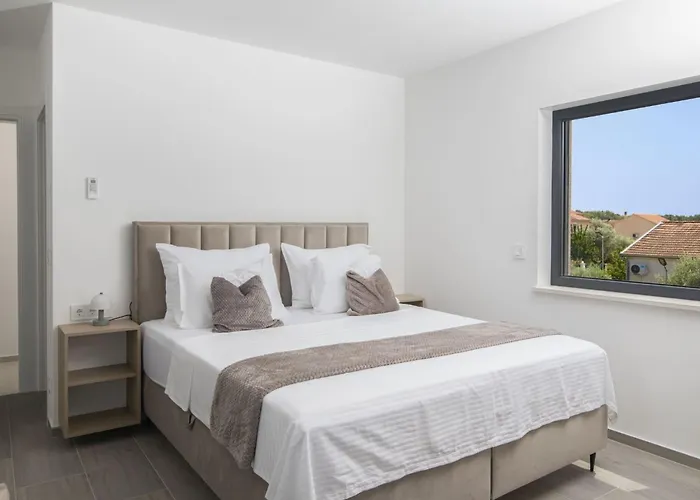 Holiday home Del Sol Bei Fazana Mit Privatem Pool By Interhome Valbandon