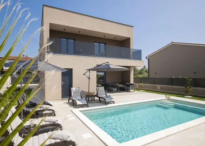 Del Sol Bei Fazana Mit Privatem Pool By Interhome Holiday home Valbandon