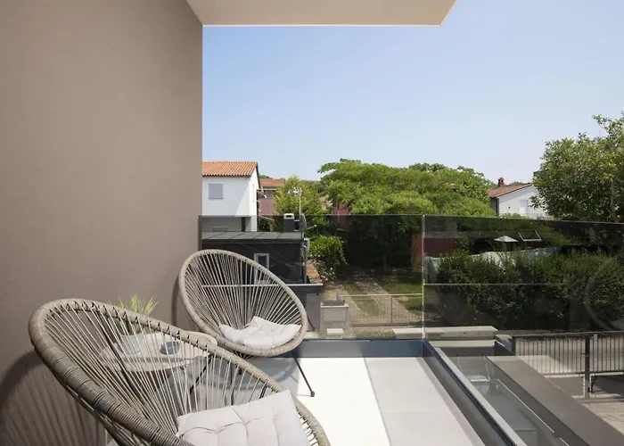 Holiday home Del Sol Bei Fazana Mit Privatem Pool By Interhome Valbandon