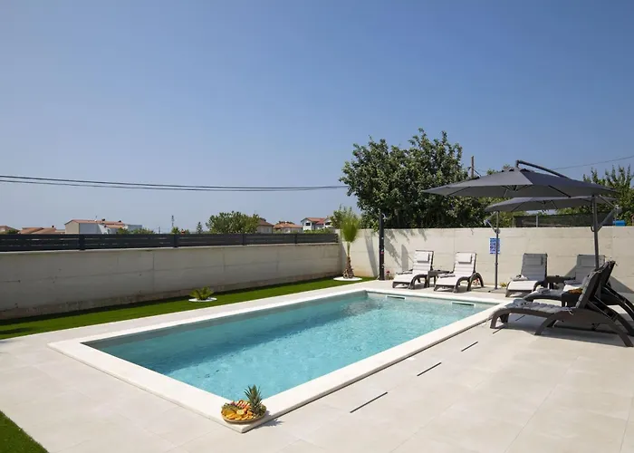 Holiday home Del Sol Bei Fazana Mit Privatem Pool By Interhome