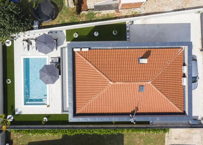 Holiday home Del Sol Bei Fazana Mit Privatem Pool By Interhome