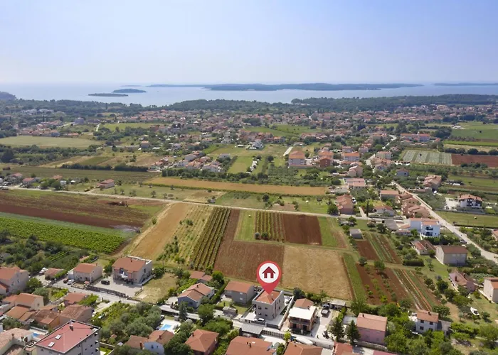 Del Sol Bei Fazana Mit Privatem Pool By Interhome * Valbandon